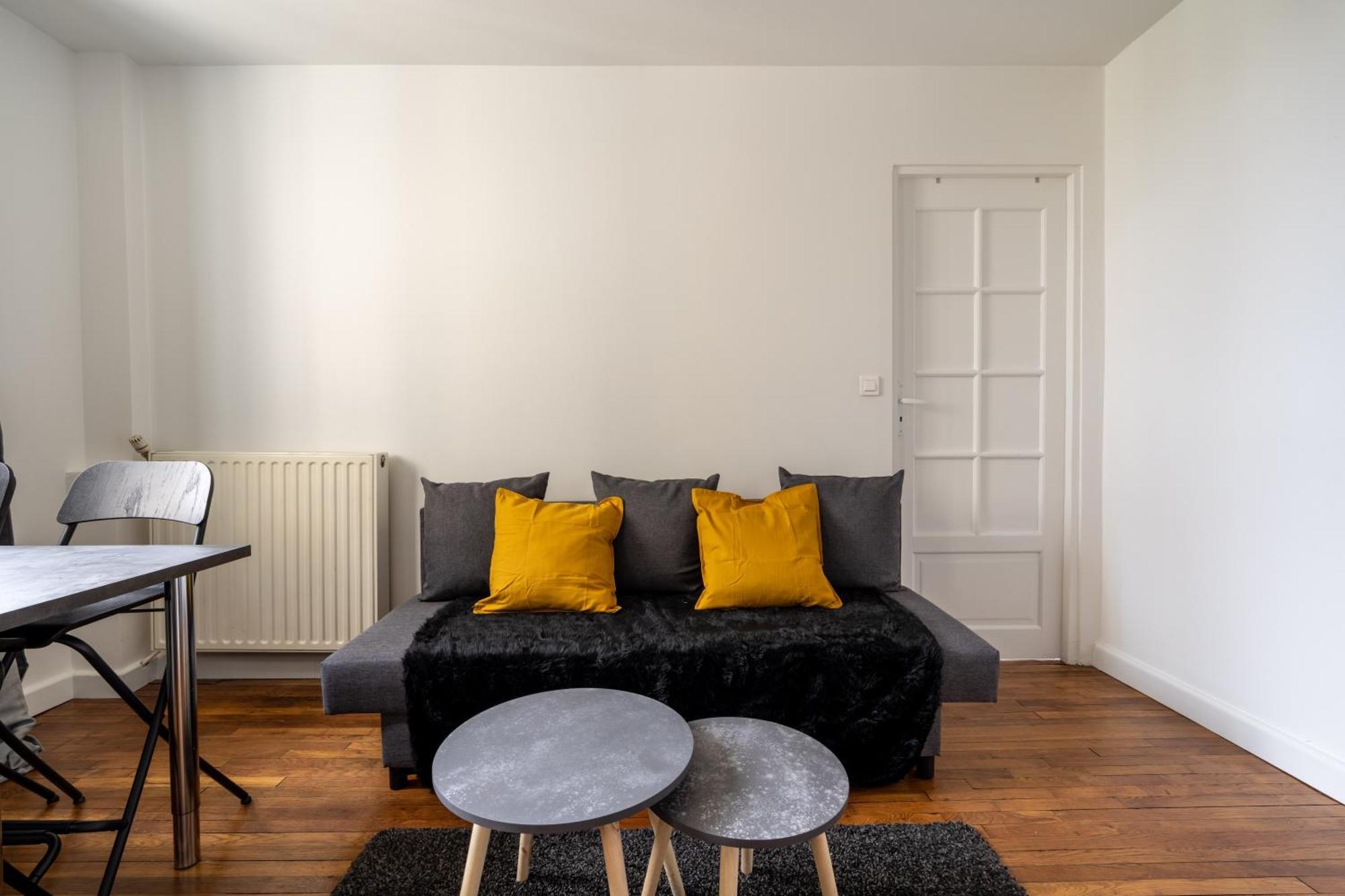 Ferienwohnung Charmant 2 Pieces Pour 4 Personnes A Courbevoie Exterior foto