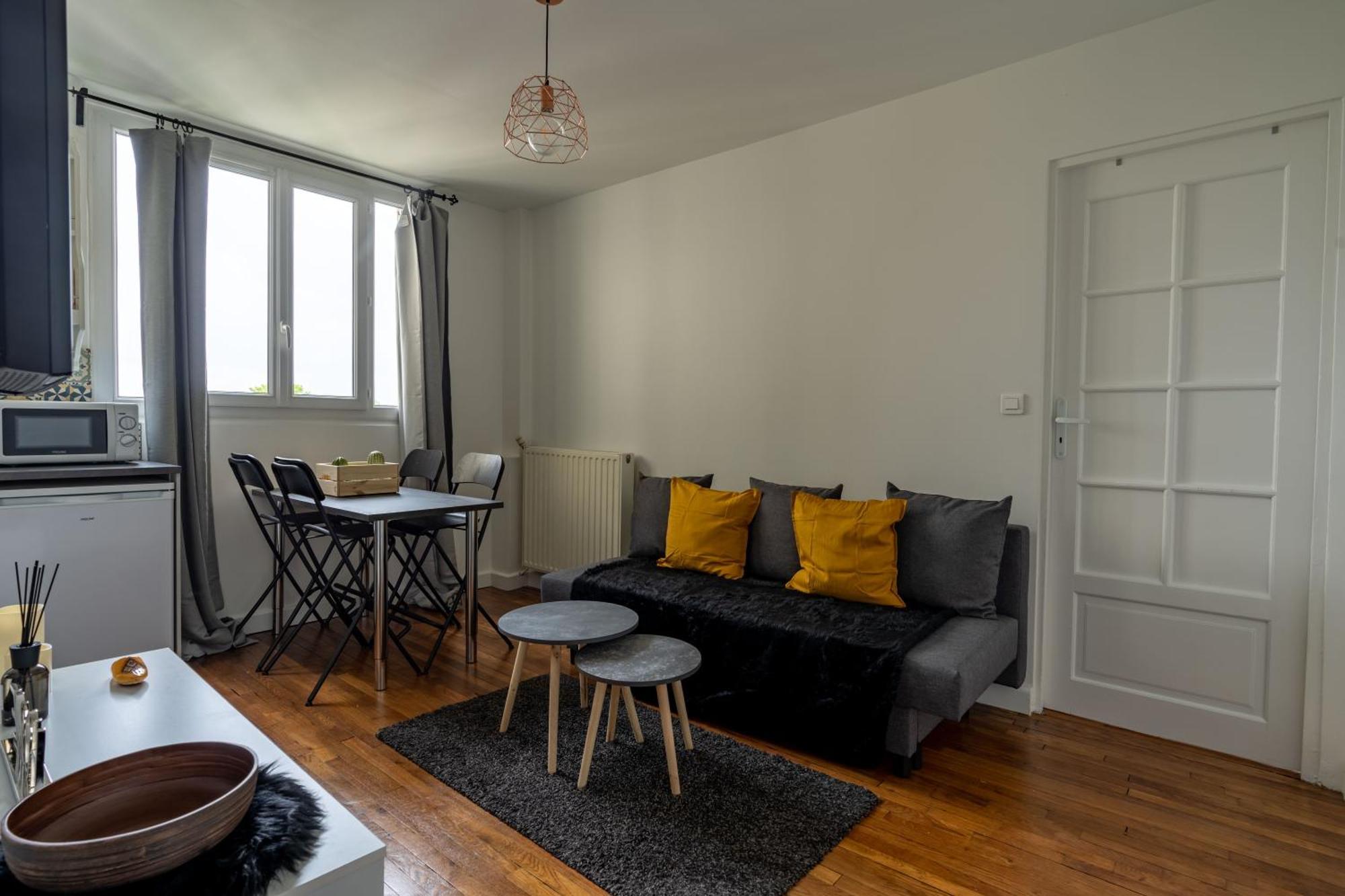 Ferienwohnung Charmant 2 Pieces Pour 4 Personnes A Courbevoie Exterior foto