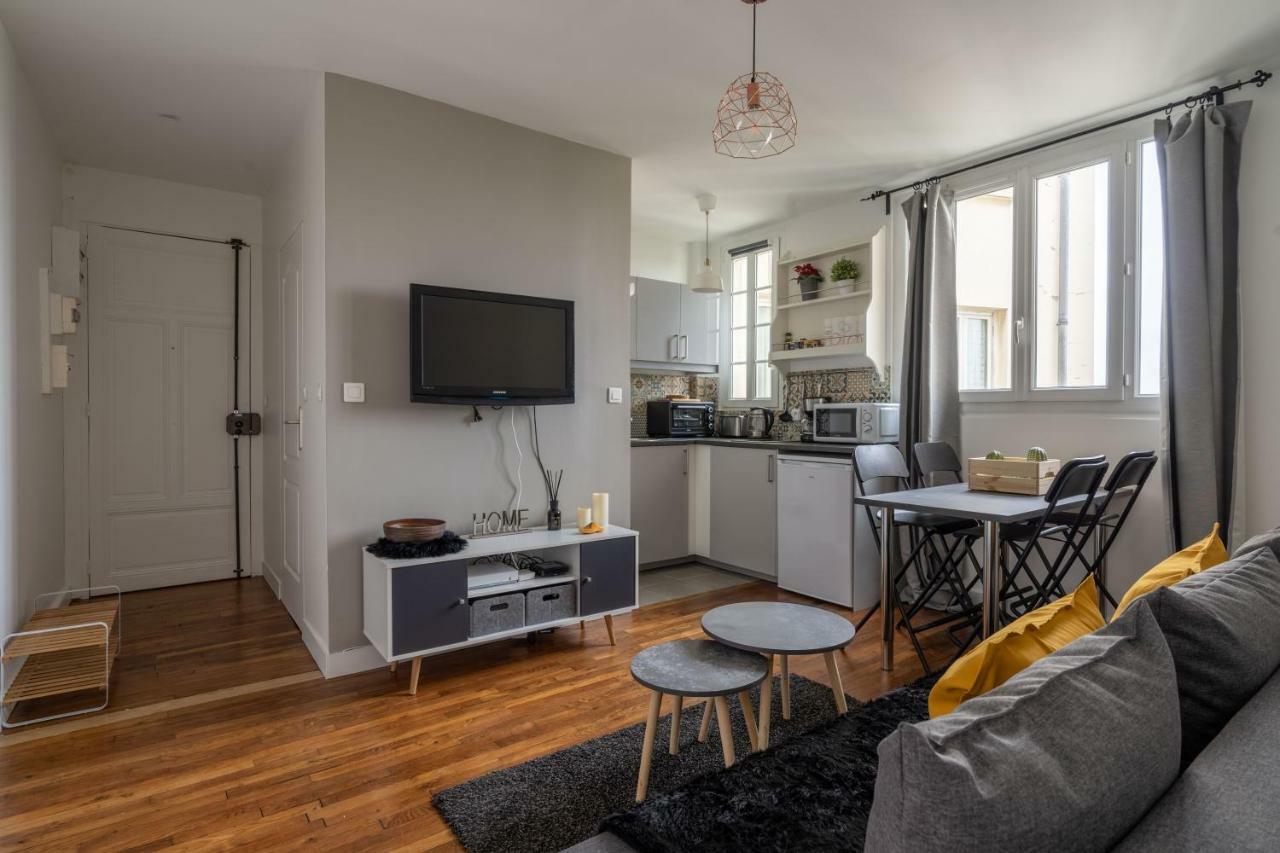 Ferienwohnung Charmant 2 Pieces Pour 4 Personnes A Courbevoie Exterior foto